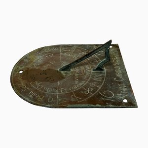 Kleiner englischer Garten-Sonnenuhrenteller aus Bronze mit Grünspan-Patina, 17. Jh.