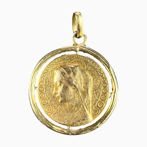 Colgante con medalla de la Virgen María Virgo Gloriosa francesa en oro amarillo de 18 kt de Dropsy, años 20