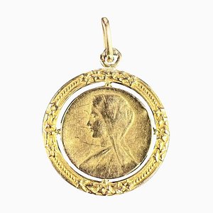 Colgante de medalla con corona de hoja de hiedra de la Virgen María en oro amarillo de 18 kt, década de 1890