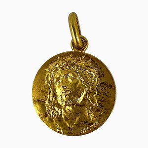 Französischer 18 Karat Gelbgold Anhänger mit Jesus Christus Dornenkrone Medaille von Becker, 1930er