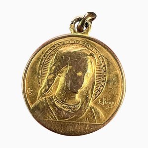 French Virgin Mary Ave Maria 18k Yellow Gold Charm Pendant by Dropsy, 1940s