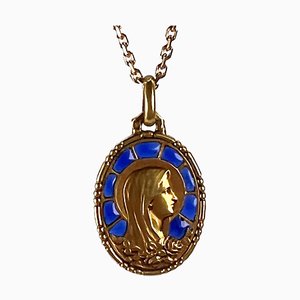 Colgante Plique a Jour de la Virgen María francesa esmaltada en oro amarillo de 18 k, década de 1890
