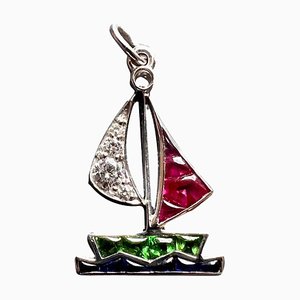 Art Deco Yacht Segelboot Platin Diamantene Saphir Rubin Peridot Charm Anhänger, 1920er