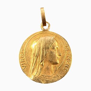 Französischer 18 Karat Gelbgold Anhänger mit Jungfrau Maria Charm von Dropsy, 1890er