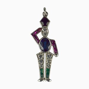 Art Deco Platin Smaragd Rubin Saphir Diamant Soldaten Charm Anhänger, 1920er