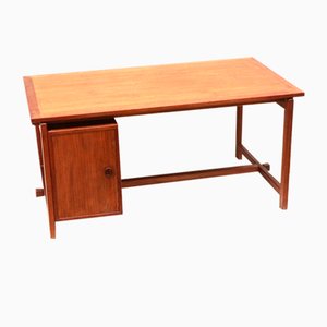 Großer dänischer Vintage Schreibtisch, 1960er
