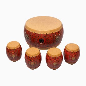 Mesa Drum oriental con taburetes pequeños, años 60. Juego de 5