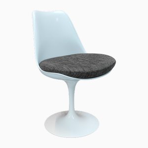 Sedia Tulip di Eero Saarinen per Knoll Inc. / Knoll International