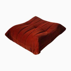 Pouf Togo en Corduroy Ambre par Michel Ducaroy pour Ligne Roset