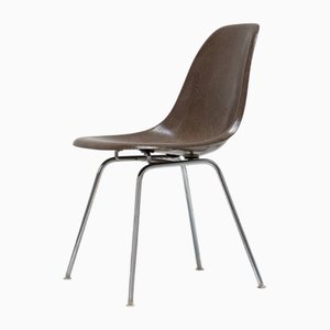 Chaise d'Appoint en Fibre de Verre Marron par Charles & Ray Eames pour Herman Miller, 1960s