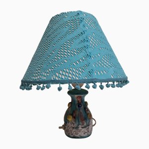 Kleine Tischlampe mit Gestell aus farbiger Keramik und handgefertigtem Stoffschirm von Lamplove, 1960er