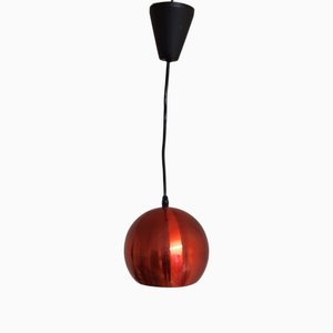 Schwarze Deckenlampe aus Kunststoff mit rotem Aluminiumschirm, 1970er