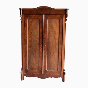 Art Deco Mädchenschrank aus Nussholz