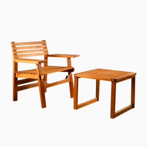 Butaca y mesa auxiliar de roble hechas a mano, Dinamarca. Juego de 2