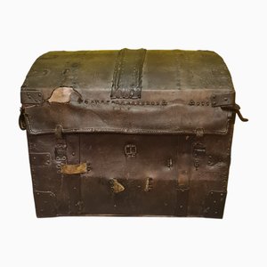 Französischer Koffer aus Leder & Holz, 1700er