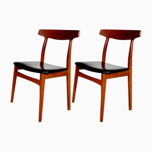 Sedie da pranzo in teak di Henning Kjaernulf per Bruno Hansen, Danimarca, anni '50, set di 2