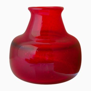 Scandinavian Mid-Century Modern Red Glass Vase by Erik Höglund for Bodafors, Sweden, 1960s