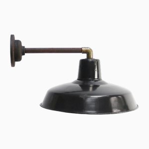 Lámpara de pared francesa industrial vintage de hierro fundido y esmalte negro