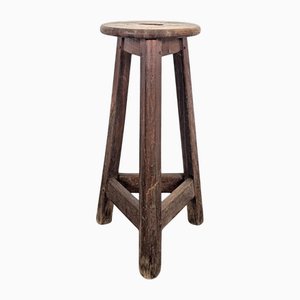 Brutalistischer Hocker