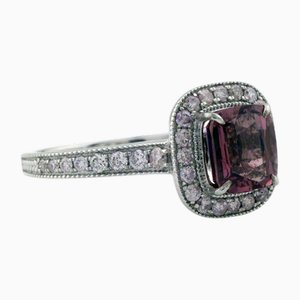 Ring in 14k Whitegold with Spinel and Diamonds