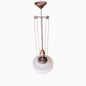 Lámpara de techo vienesa de estilo modernista de vidrio opalino y latón, 1905