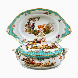 Early Meissen Lidded Tureen with Cornucopia Putto on Presentoir, 1760s, Set of 3