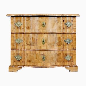 Commode à Tiroirs en Loupe de Noyer, 1730s