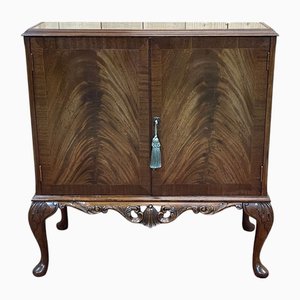Credenza Chippendale in mogano con ripiano in vetro, anni '50