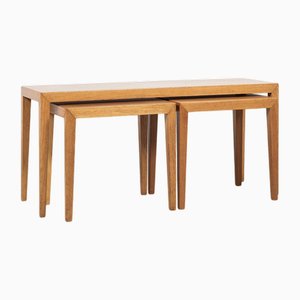 Tavolini Mid-Century in quercia attribuiti a Severin Hansen per Haslev, Danimarca, anni '60, set di 3