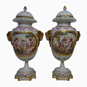 Antike Medici Deckelvasen aus Porzellan, 19. Jh. von Capodimonte, 1890er, 2er Set