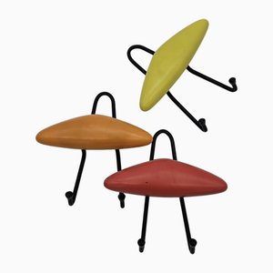 Cintres Mid-Century en Fer et Résine Colorée, 1970s, Set de 3