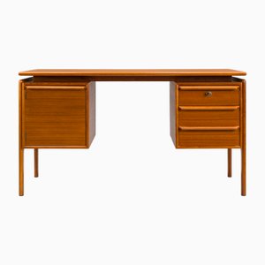 Freistehender Mid-Century Teak Schreibtisch von GV Møbler, 1960er