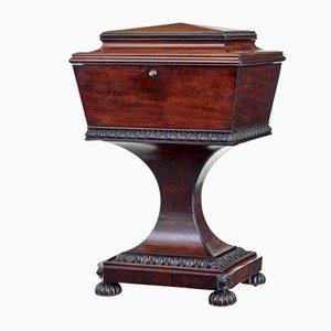 Teapoy antiguo de caoba tallada de Gillows, 1820
