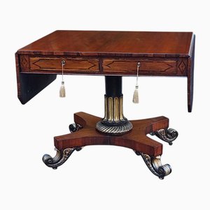 Mesa de sofá Regency de palisandro y paquete dorado