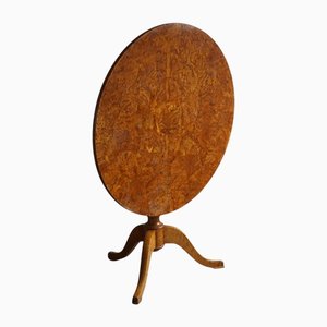 Mesa plegable sueca de madera nudosa, de principios del siglo XIX