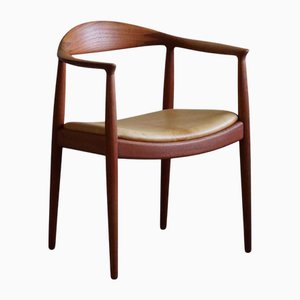 Butaca modelo JH501 de teca y cuero de Hans J. Wegner, años 50