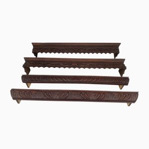 Cubiertas para barras de cortinas neorrenacentistas antiguas de madera, década de 1890. Juego de 4