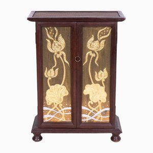 Meuble Thaïlandais en Bois d'Acacia avec Inserts en Rotin et Décorations Dorées