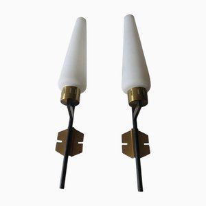 Hohe Italienische Wandlampen aus Messing & Opalglas von Stilnovo, 1950er, 2er Set