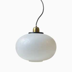 Lámpara colgante de vidrio satinado grabado de Stilnovo, años 60