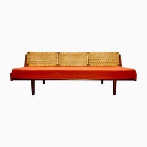 Ge7 Daybed by Hans J. Wegner for Getama, 1964