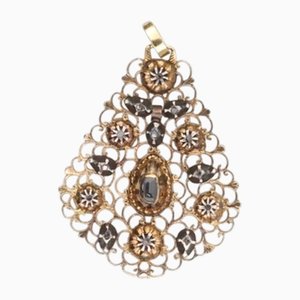 Filigree Pendant in 14k Yellow Gold with 14 Rose-Cut Diamonds, 1920s