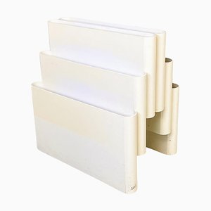 Italian Modern White Plastic Magazine Rack 4675 attributed to Stoppino for Kartell, 1970s