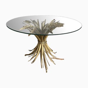 Kleiner Tisch mit Weizenähren