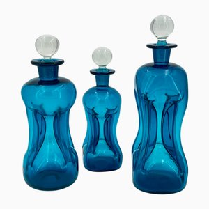 Decanter vintage in vetro blu Kluk Kluk attribuiti a Jacob Bang per Holmegaard, Danimarca, 1962, set di 3
