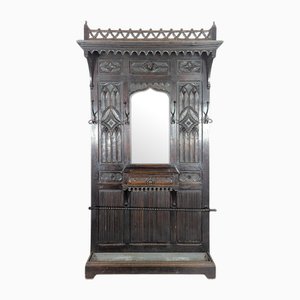 Perchero de roble estilo gótico