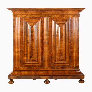 Swiss Baroque Wave Cabinet in Walnut, 1740