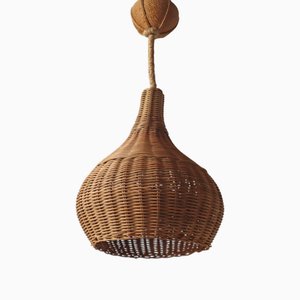 Mid-Century Modern Onion-Shaped Pendant Lamp in Rattan