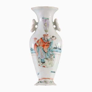 Chinesische polychrome Porzellanvase