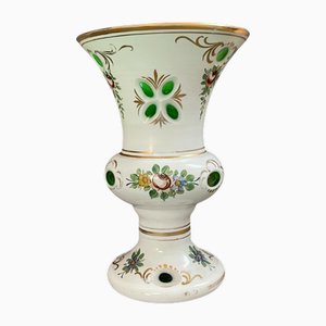 Vaso Boemo in vetro opalino, fine XIX secolo